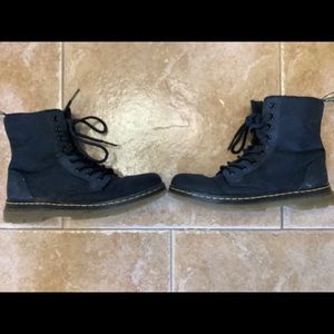 Dr. Martens Kids Combs boots